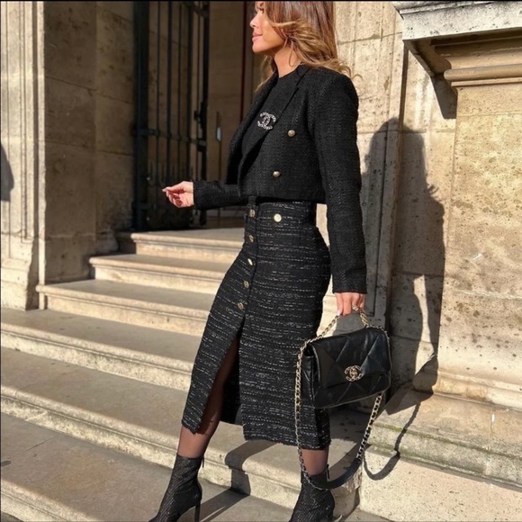 Zara Button Pencil Skirt - Picture 3 of 12